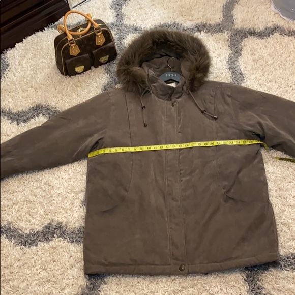Fox fur trim thermal winter coat - Picture 2 of 13